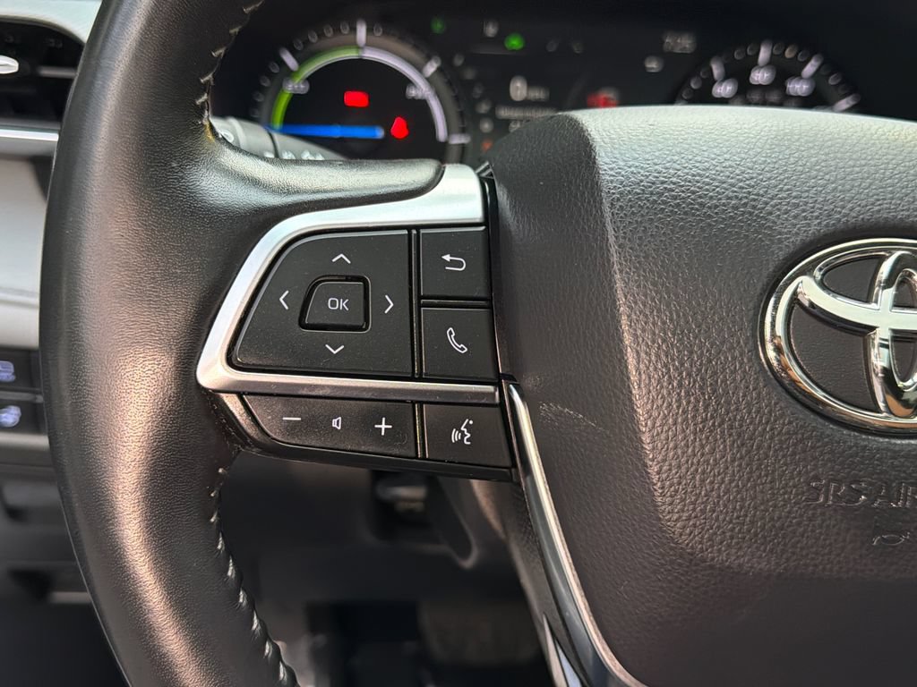 Used 2021 Toyota Highlander Platinum AWD/4WD image 23