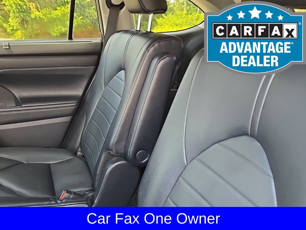 Used 2024 Toyota Highlander XLE AWD/4WD image 16