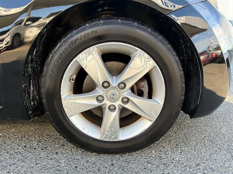 Used 2013 Hyundai Elantra GLS FWD image 14