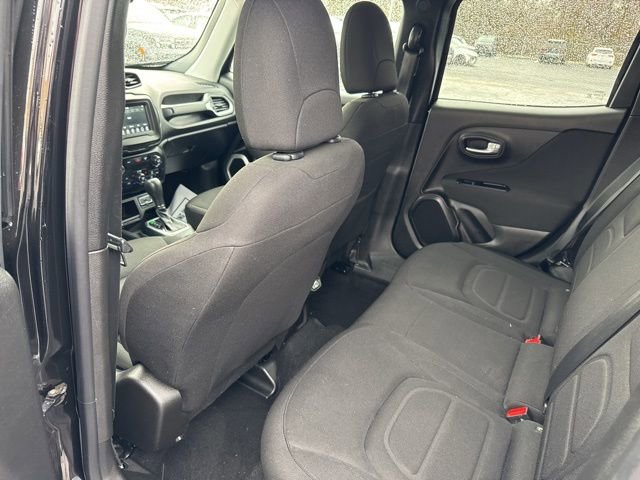 Used 2020 Jeep Renegade Latitude w/ Cold Weather Group image 13