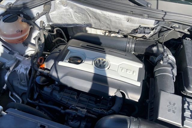 Used 2012 Volkswagen Tiguan SE image 33