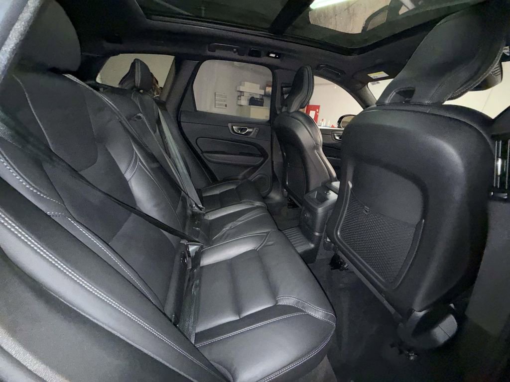 Used 2024 Volvo XC60 T8 Ultimate w/ Climate Package image 16