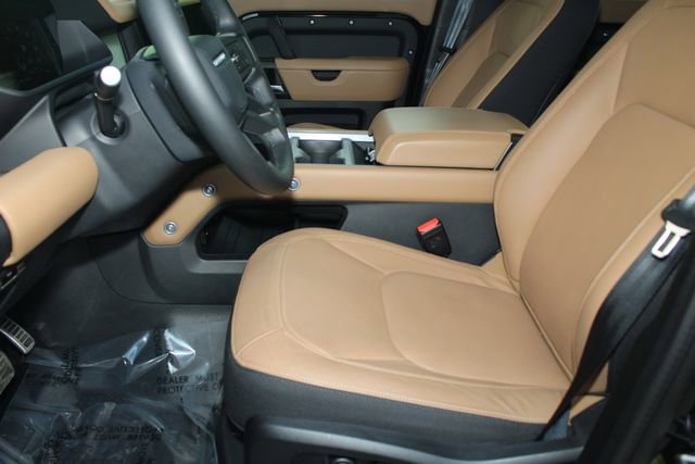 Used 2025 Land Rover Defender 110 X image 21