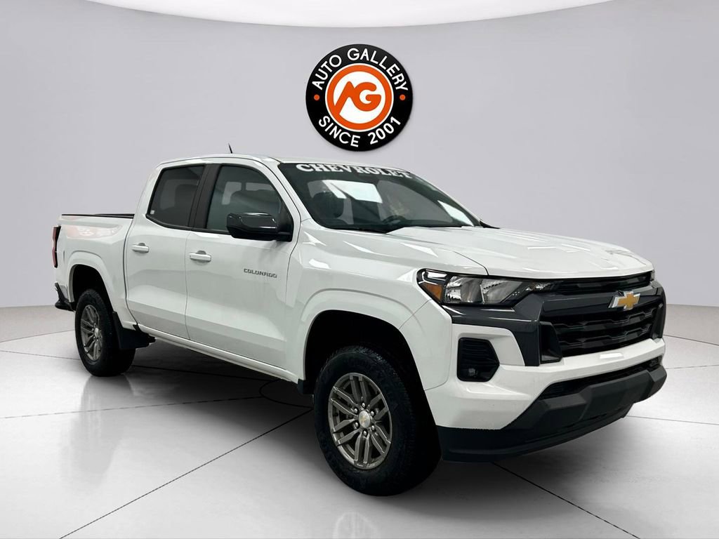 Used 2023 Chevrolet Colorado LT w/ LT Convenience Package image 1