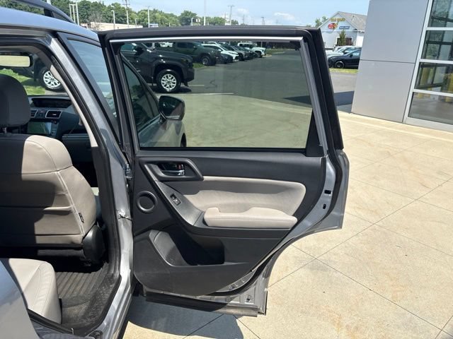Used 2018 Subaru Forester 2.5i Limited AWD/4WD image 28