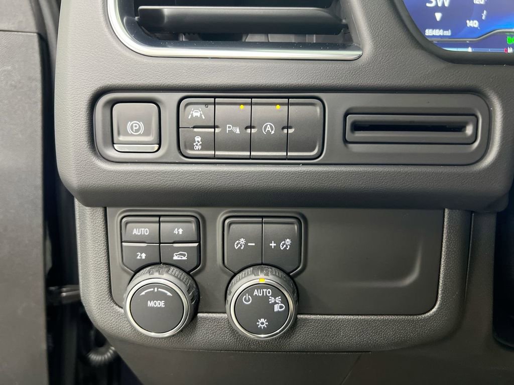 Used 2023 Chevrolet Tahoe LT AWD/4WD image 19
