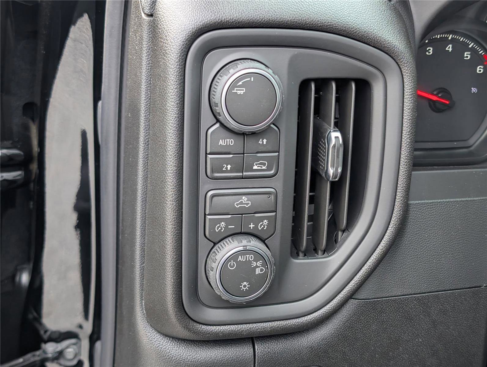 New 2026 Chevrolet Silverado 1500 Custom w/ Turbomax Blackout Package image 17