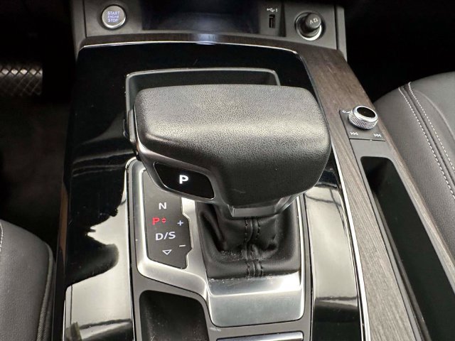 Used 2023 Audi Q5 2.0T Premium w/ Convenience Package AWD/4WD image 27