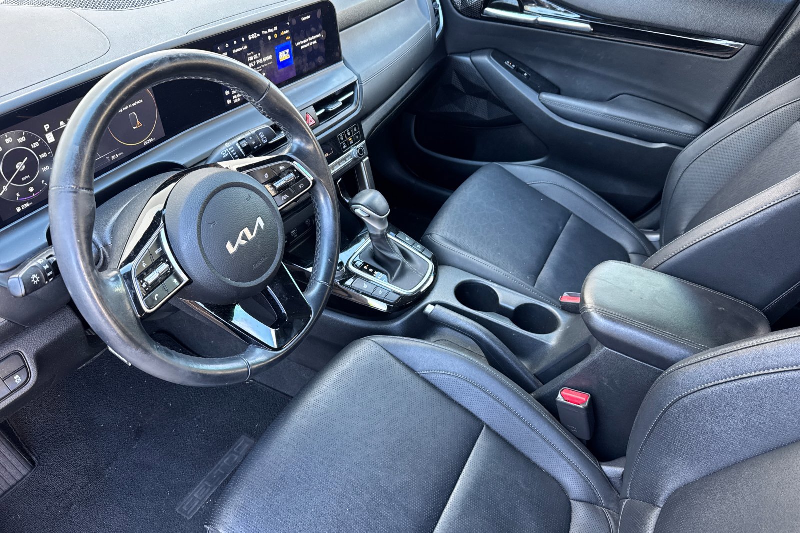 Used 2024 Kia Seltos EX FWD image 10