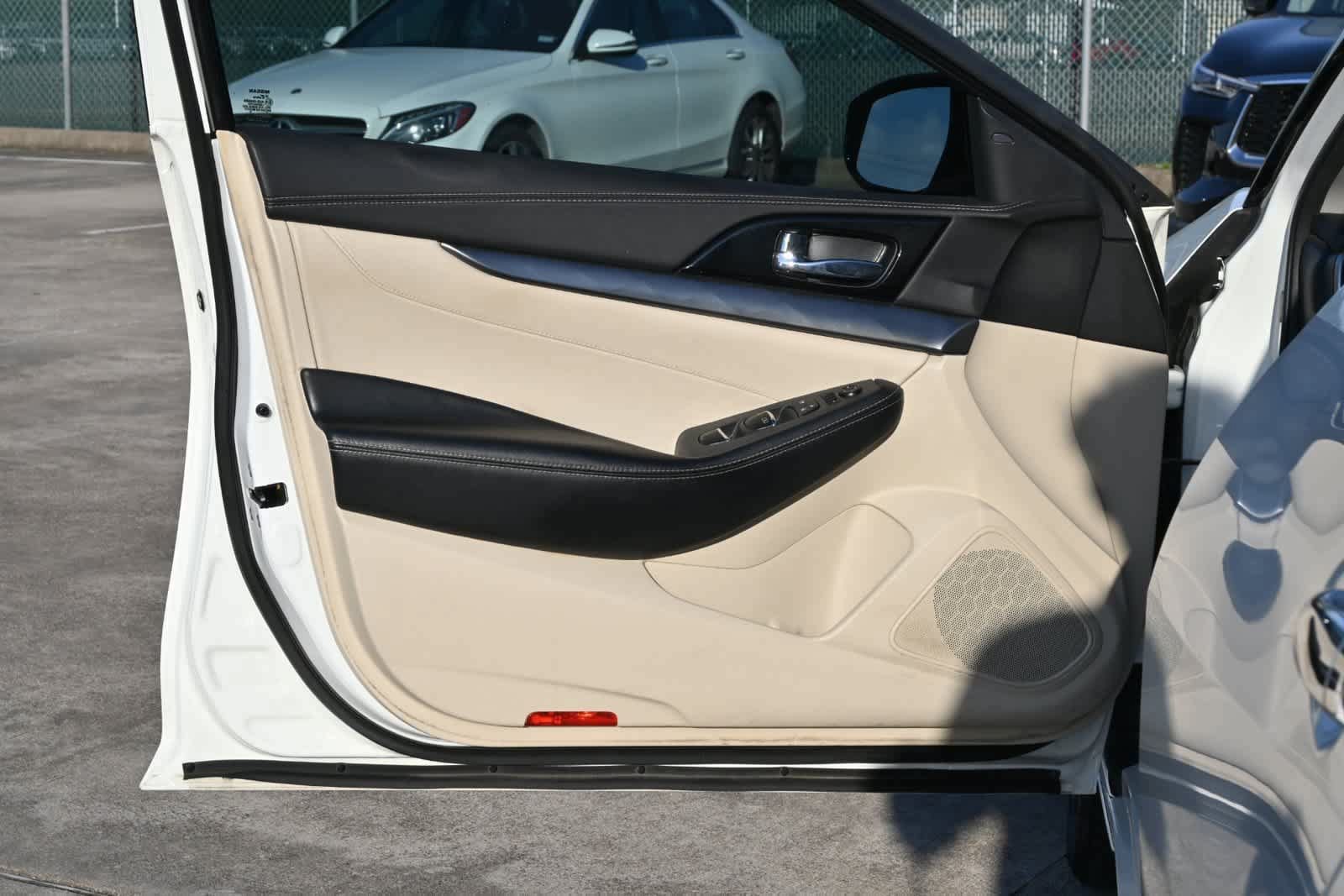 Used 2020 Nissan Maxima 3.5 SV w/ Floor Mat Group FWD image 17
