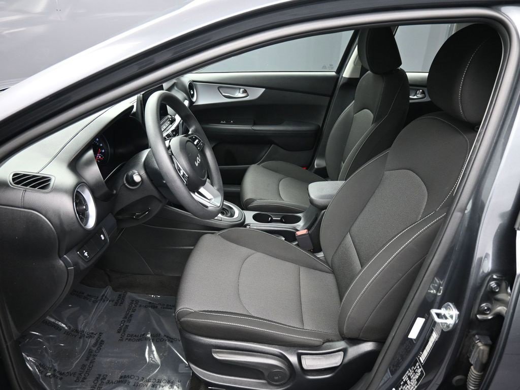 Certified 2022 Kia Forte LXS image 18