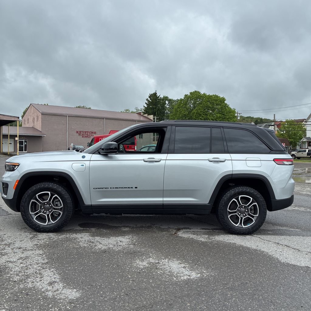 Used 2022 Jeep Grand Cherokee Trailhawk w/ Luxury Tech Group III AWD/4WD video 2