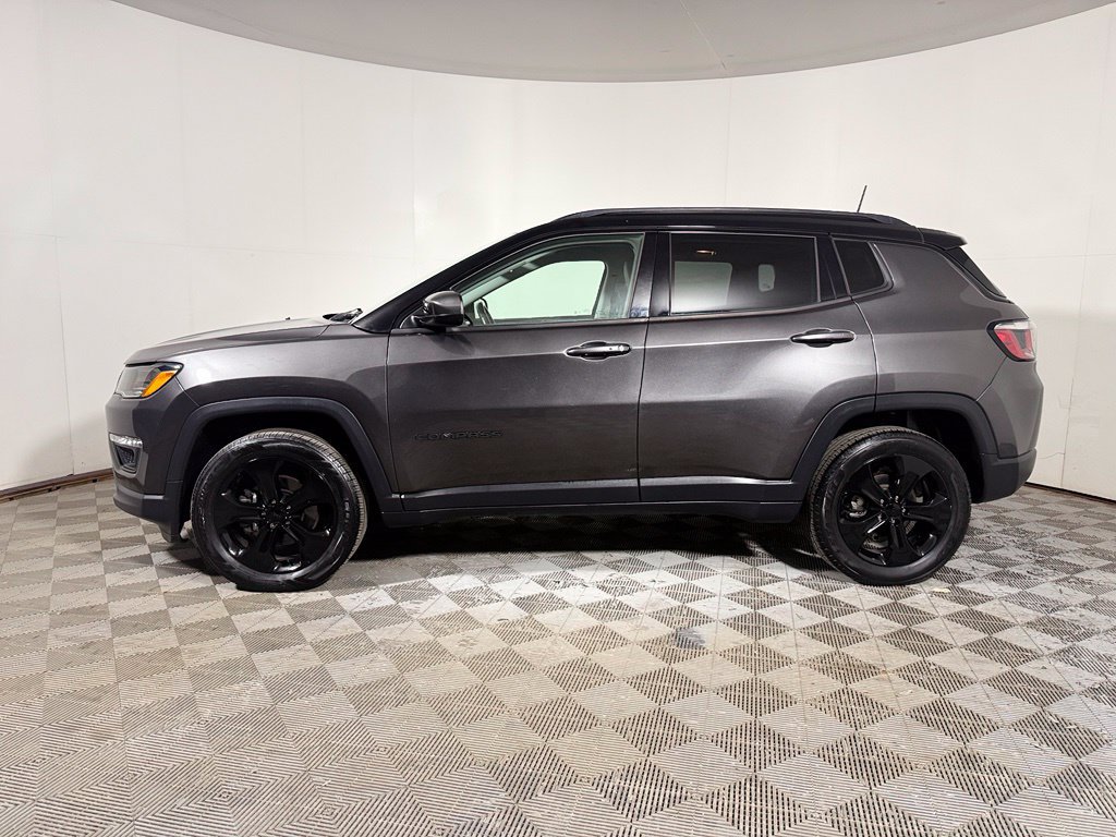 Used 2019 Jeep Compass Latitude AWD/4WD image 3