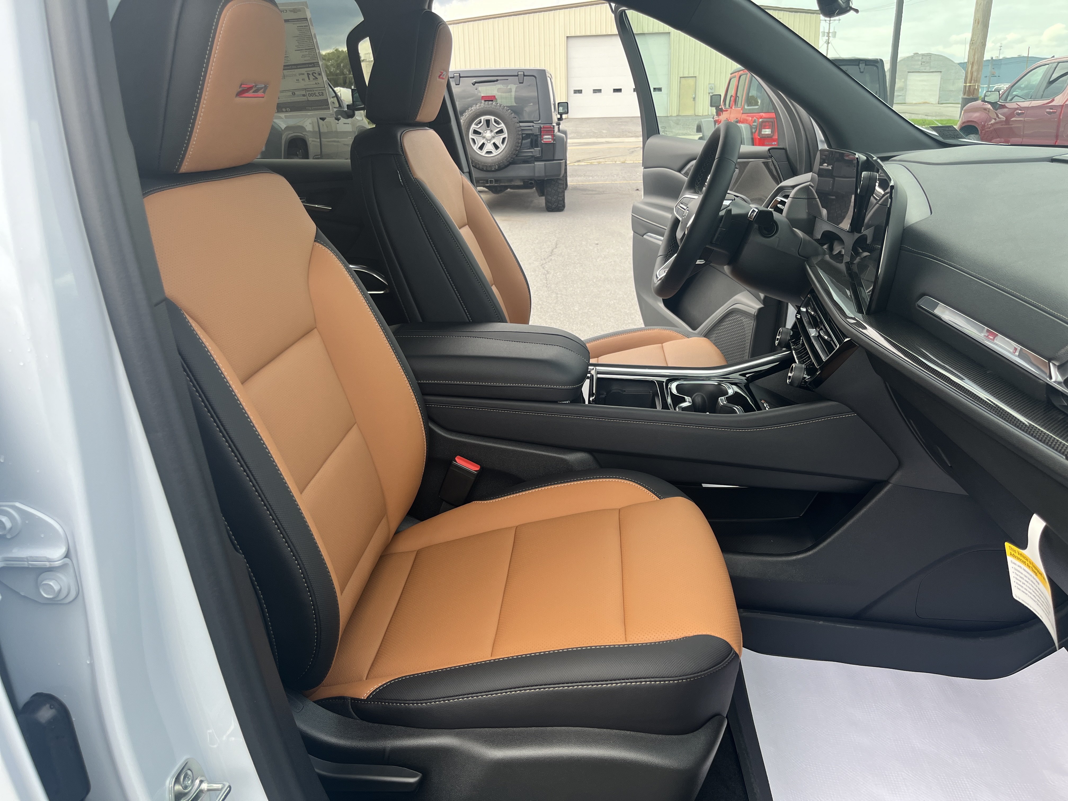 New 2027 Chevrolet Traverse Z71 w/ Driver Confidence Package AWD/4WD image 8