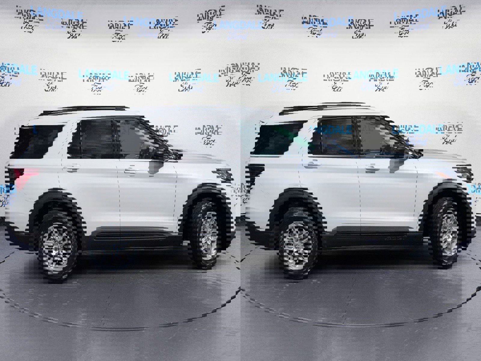 New 2026 Ford Explorer Active w/ Active Comfort Package image 3