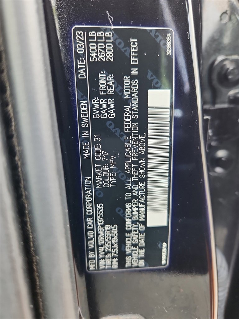 Used 2023 Volvo XC60 B5 Plus image 21