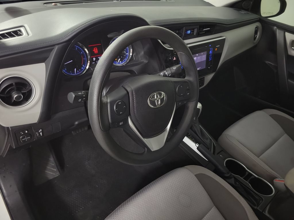 Used 2017 Toyota Corolla LE FWD image 19