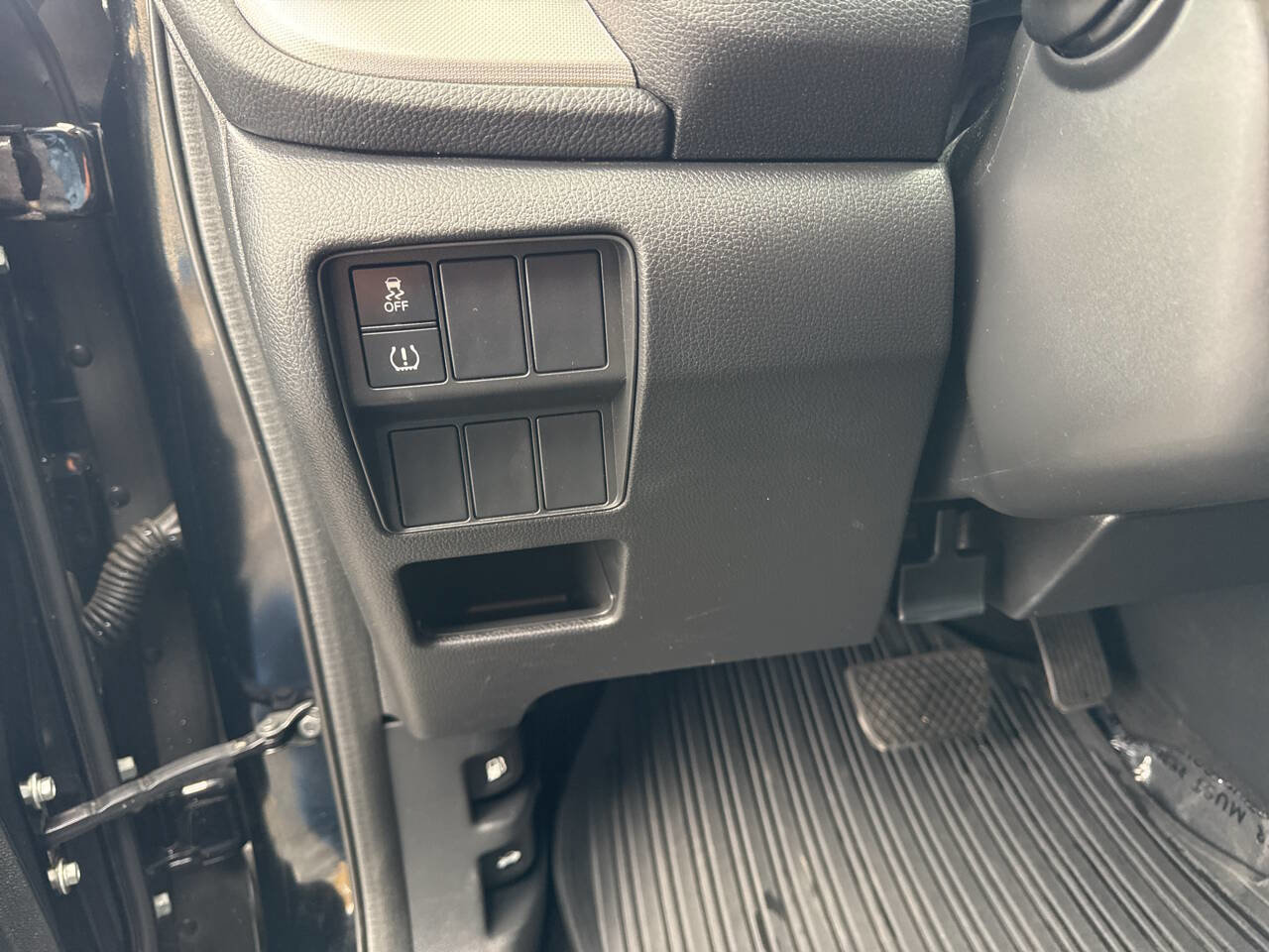 Used 2018 Honda CR-V LX image 24