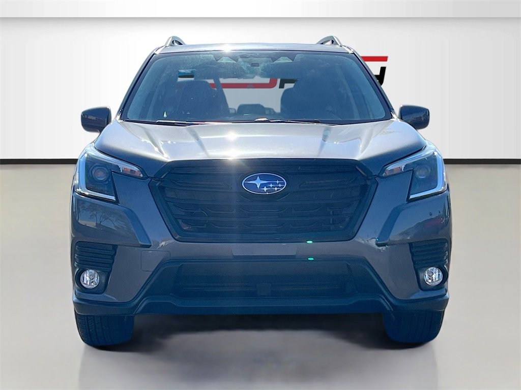 Used 2022 Subaru Forester Premium image 2