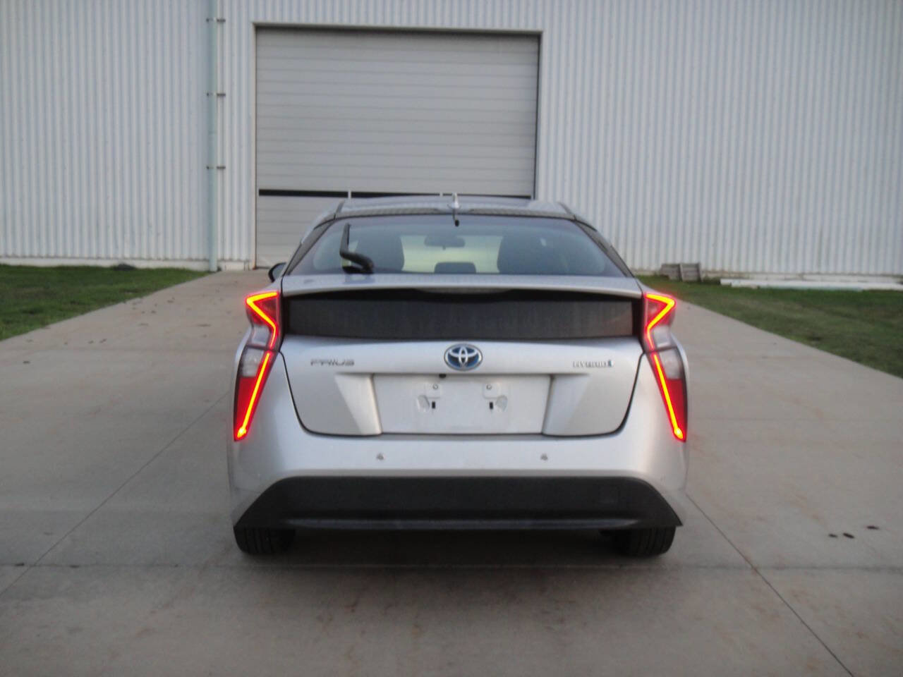 Used 2018 Toyota Prius Two w/ Prius Two Safety Plus Package image 8