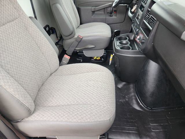 New 2025 Chevrolet Express 4500 w/ Power Convenience Package RWD image 17