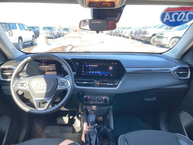 Used 2024 Chevrolet TrailBlazer LT w/ LT Cold Weather Package image 19