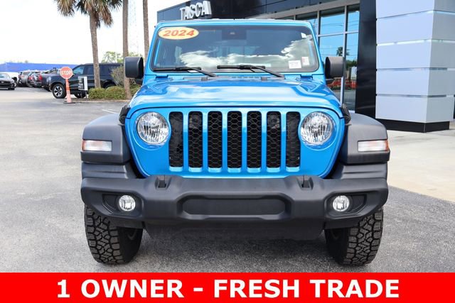 Used 2024 Jeep Wrangler Sport S image 3