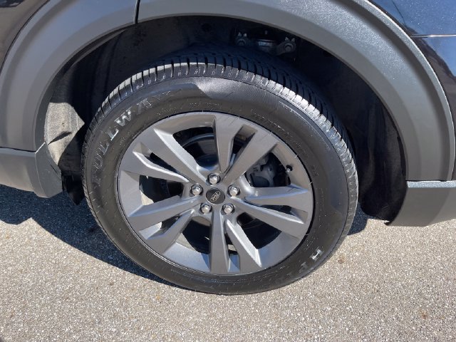 Used 2021 Ford Explorer XLT w/ Equipment Group 202A AWD/4WD image 43