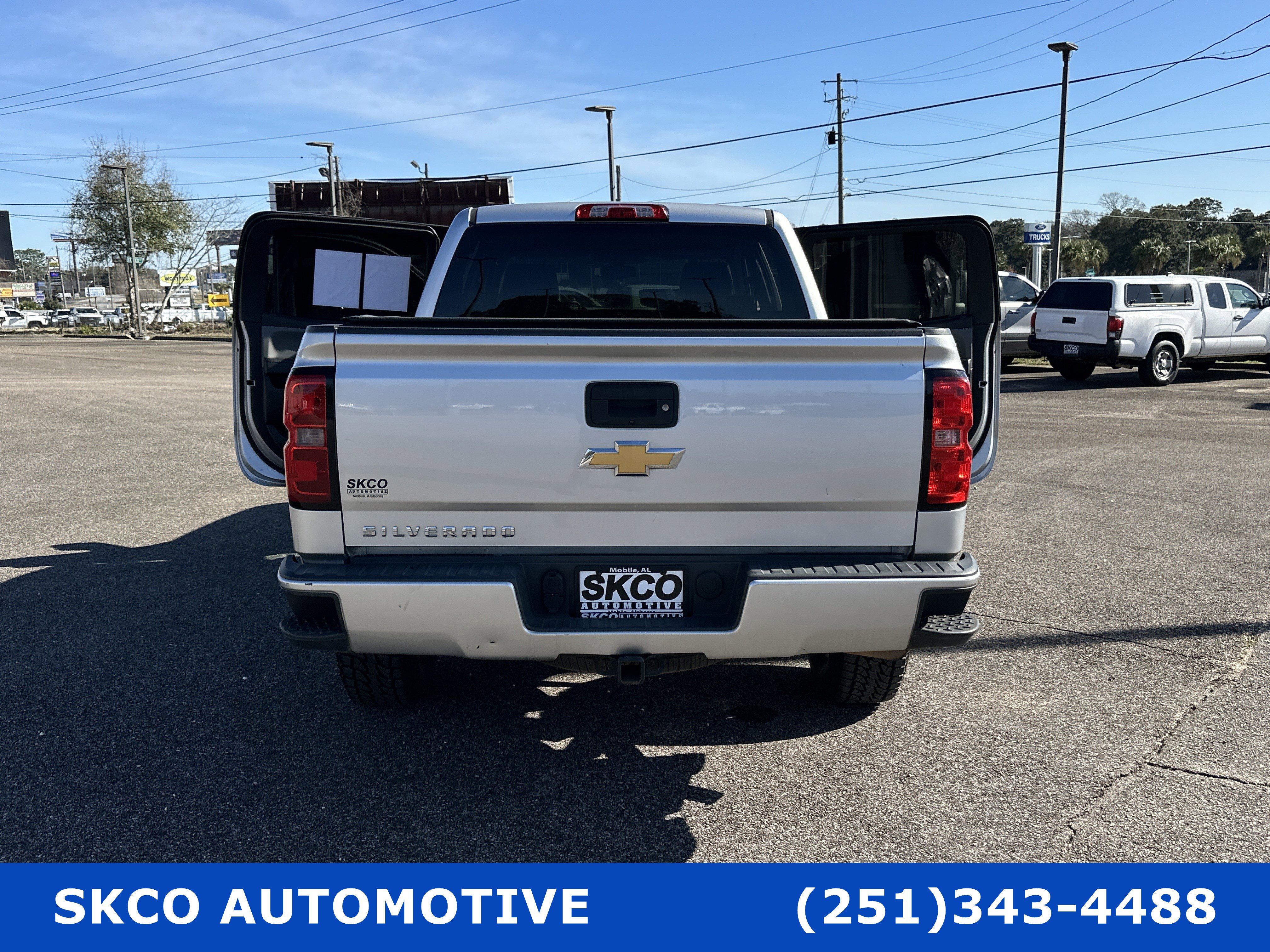 Used 2018 Chevrolet Silverado 1500 Custom w/ Custom Value Package image 32