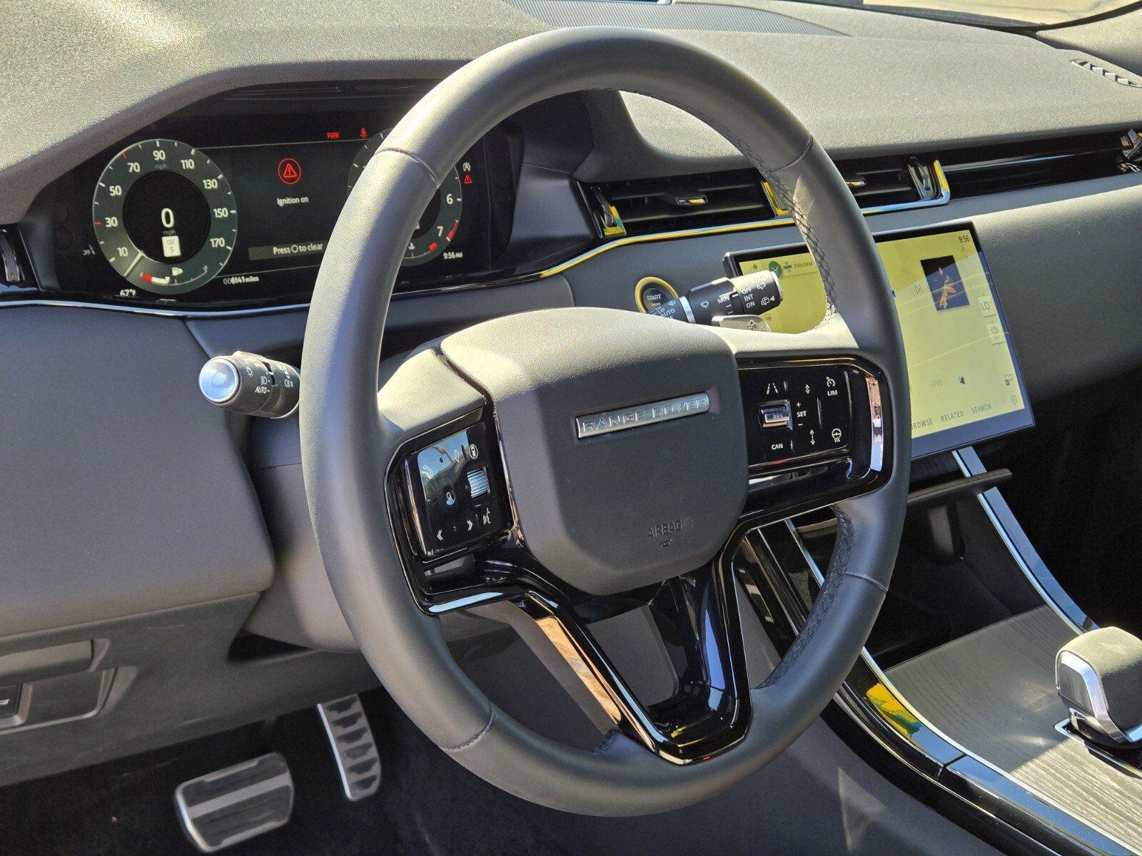 Used 2024 Land Rover Range Rover Evoque Dynamic SE AWD/4WD image 18