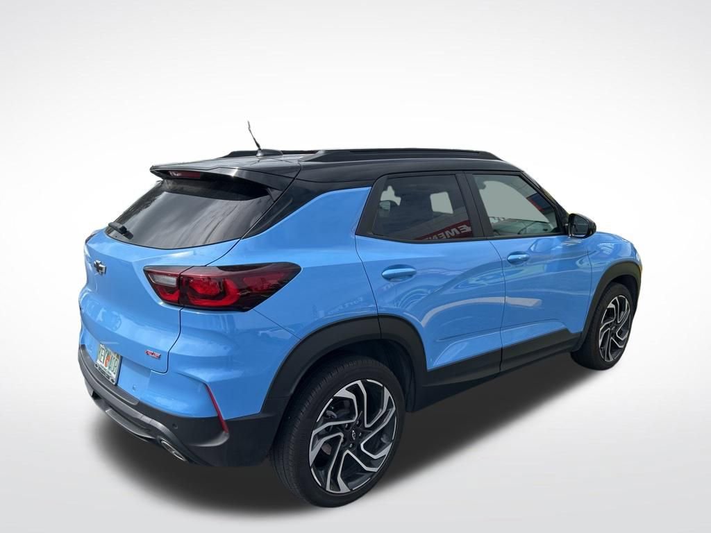 Used 2024 Chevrolet TrailBlazer RS w/ Driver Confidence Package image 2