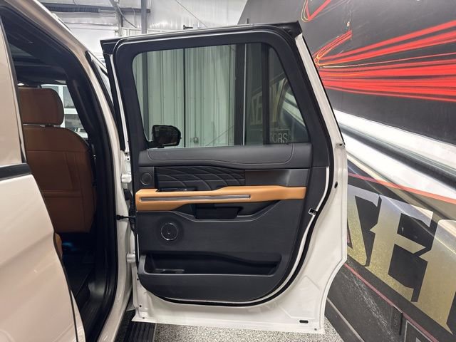 Used 2024 Ford Expedition Max Platinum image 29