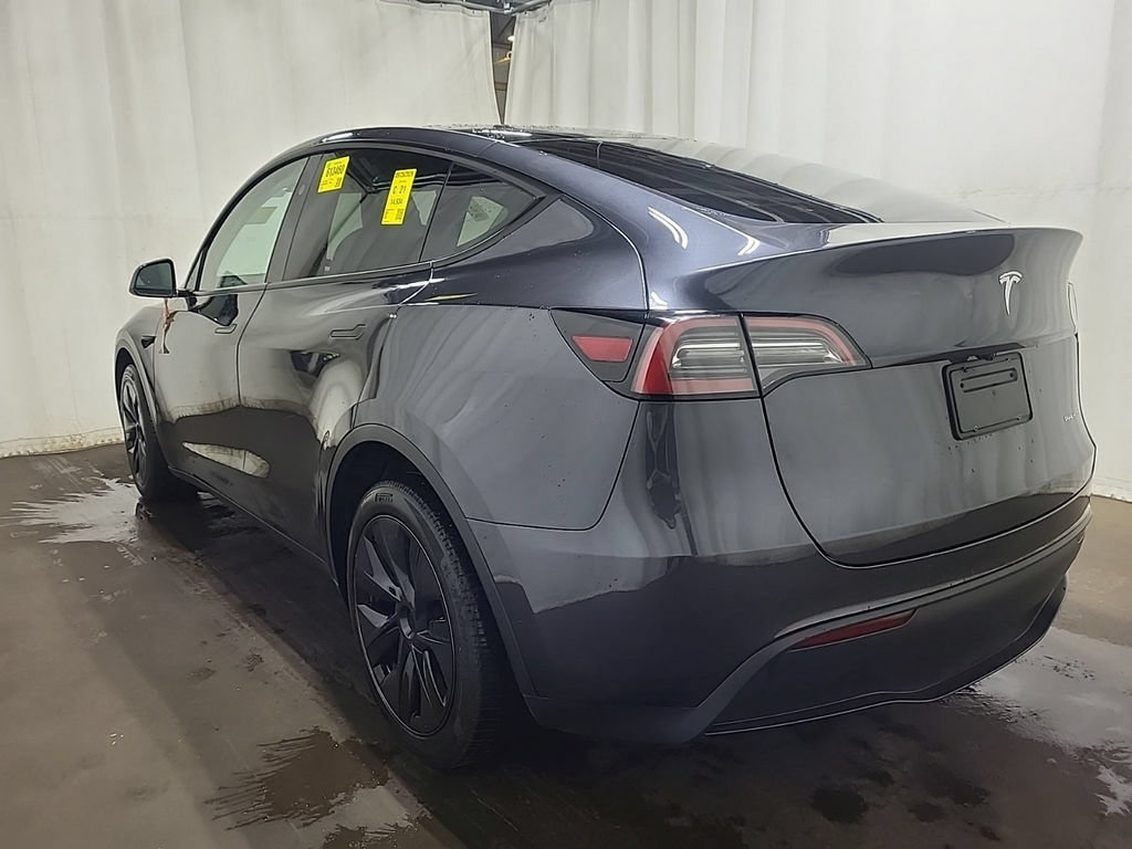 Used 2025 Tesla Model Y Long Range AWD/4WD image 4