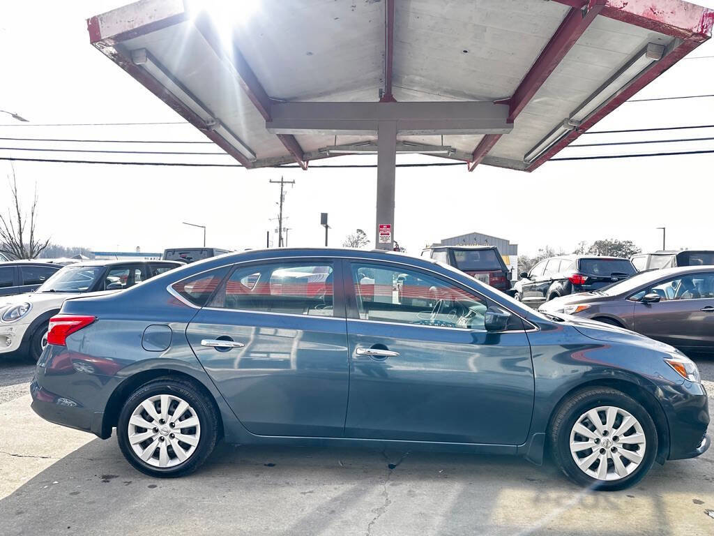 Used 2017 Nissan Sentra SV image 4