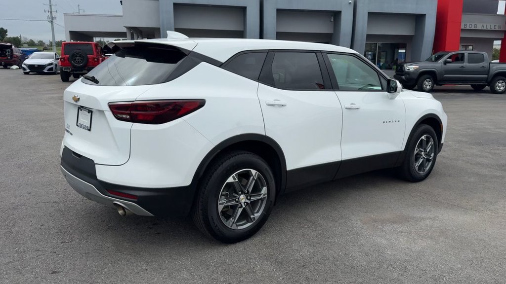 Used 2025 Chevrolet Blazer LT AWD/4WD image 7