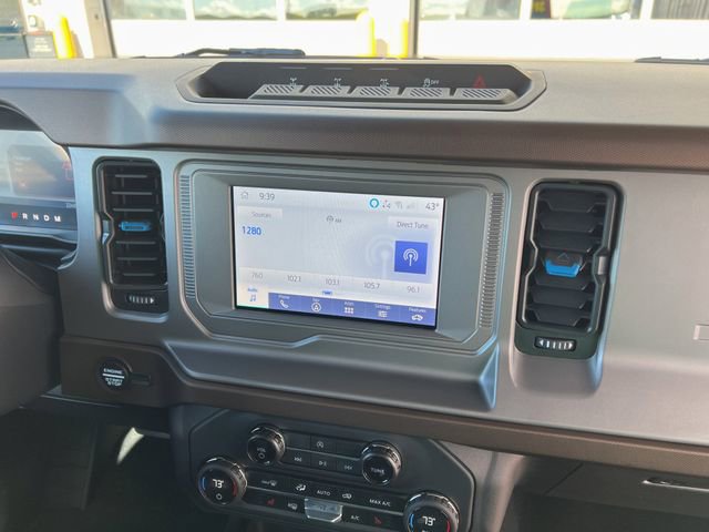 Used 2023 Ford Bronco Outer Banks w/ Sasquatch Package AWD/4WD image 27