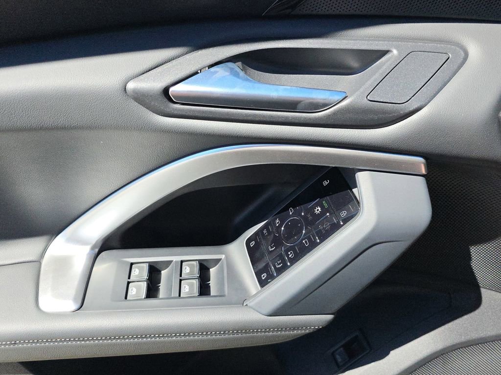 Certified 2025 Audi Q5 Premium w/ Convenience Package image 19