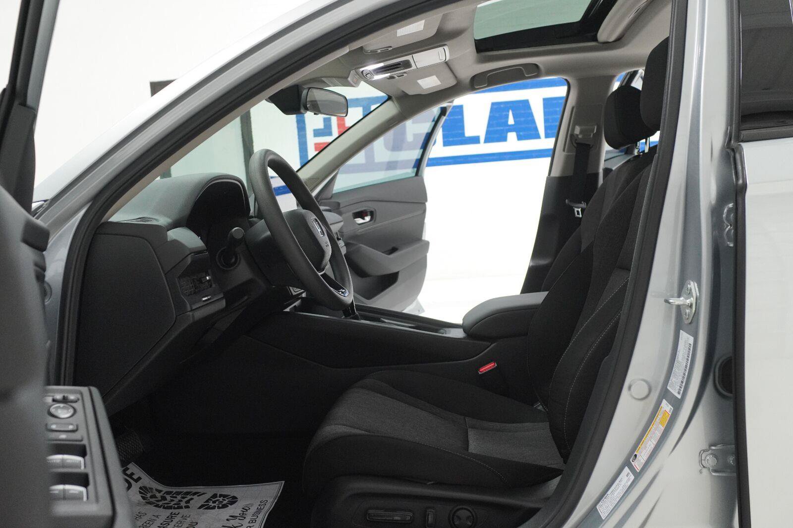 Used 2026 Honda Accord SE image 5
