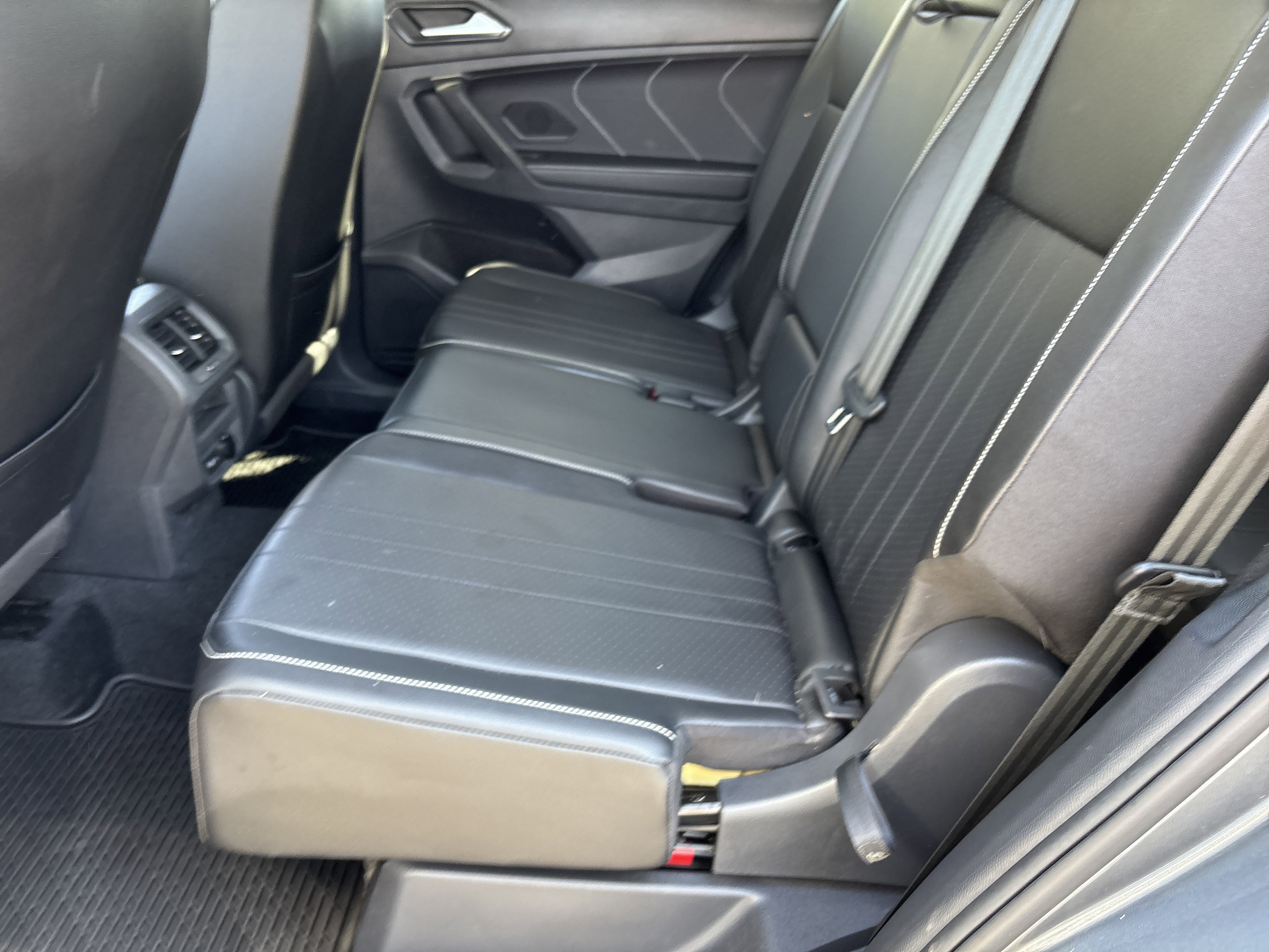 Certified 2023 Volkswagen Tiguan SE image 16