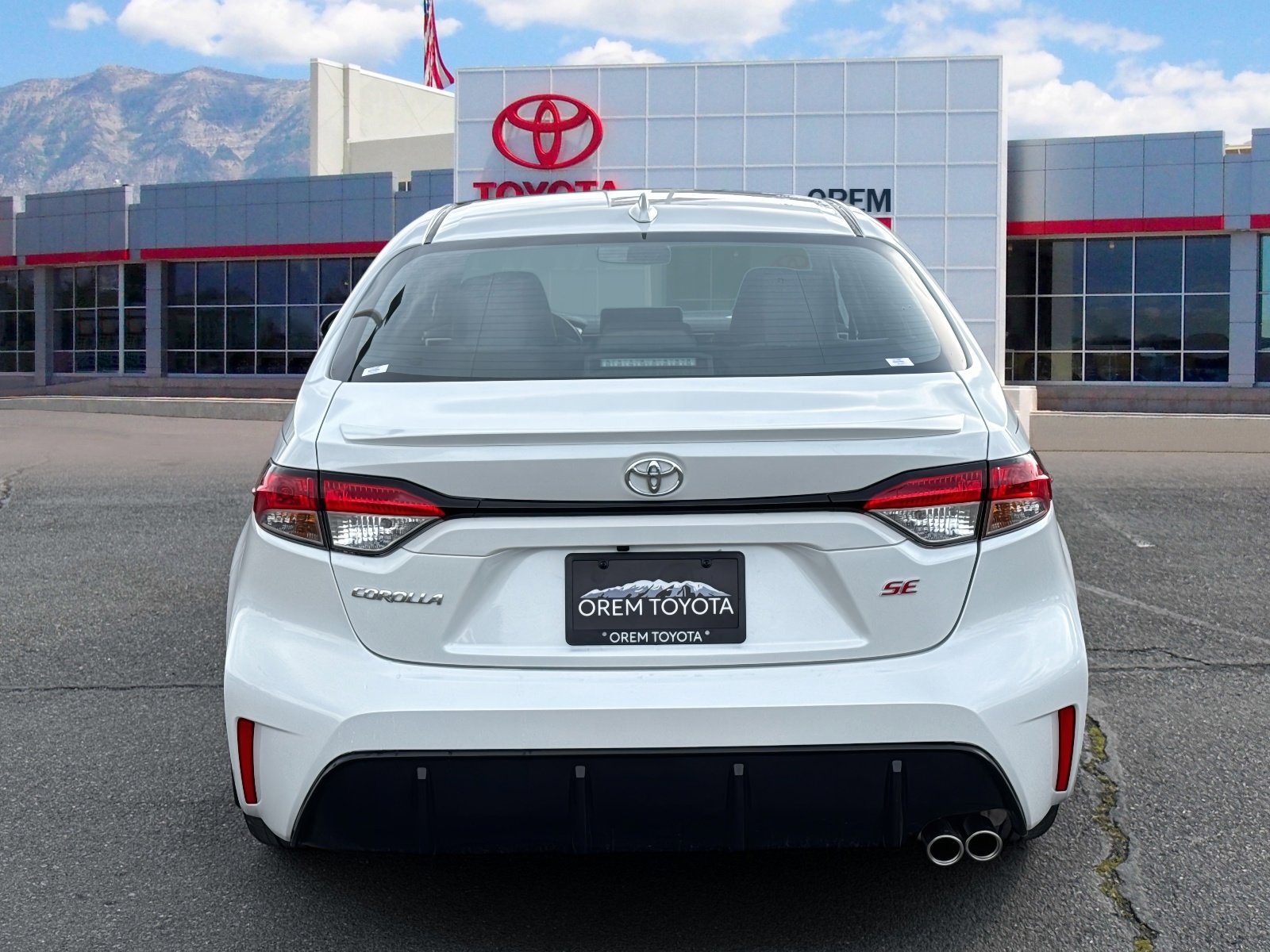 Used 2026 Toyota Corolla SE image 4