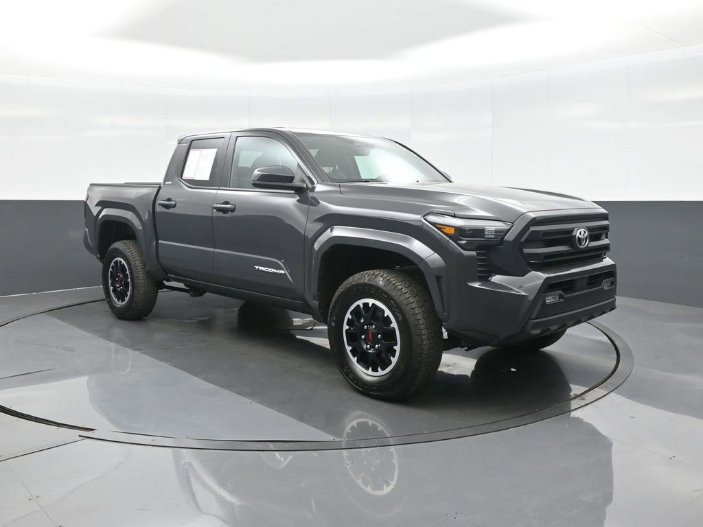 Certified 2025 Toyota Tacoma SR5 AWD/4WD image 1