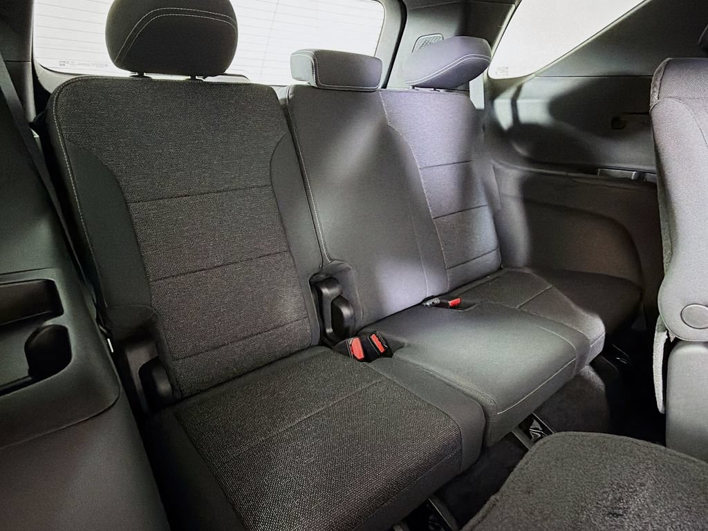 New 2026 Chevrolet Traverse LT w/ LPO, Floor Liner Package AWD/4WD image 22