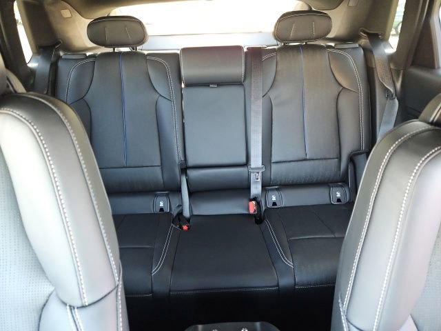 New 2026 Cadillac Lyriq Luxury w/ LPO, Floor Liner Package image 24