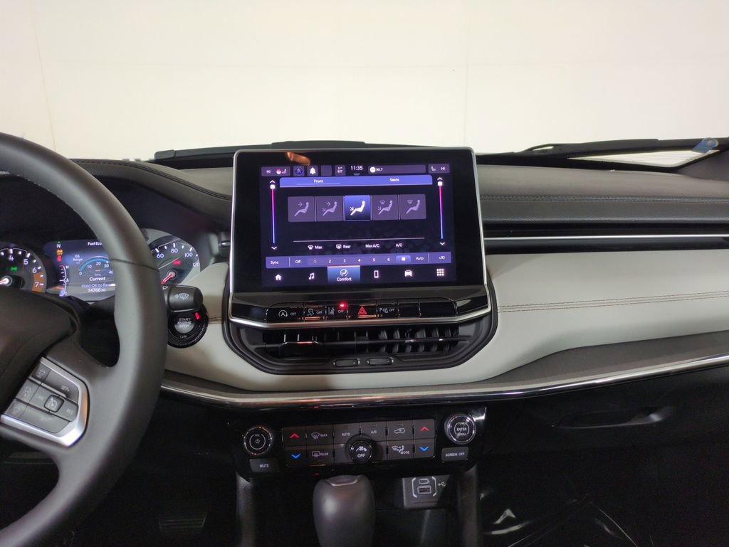 Used 2024 Jeep Compass Limited image 21