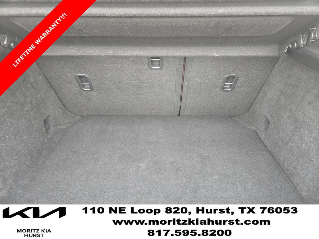Used 2024 MAZDA MAZDA3 s image 32