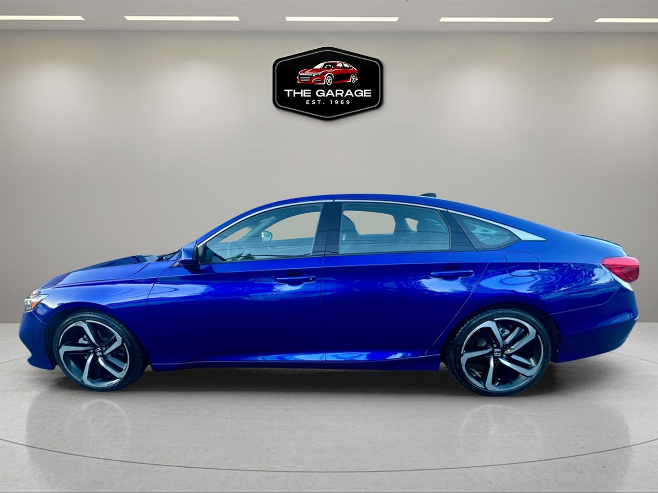 Used 2021 Honda Accord Sport image 2