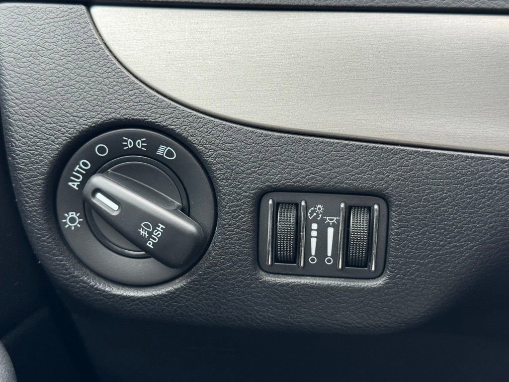 Used 2019 Dodge Grand Caravan GT FWD image 23