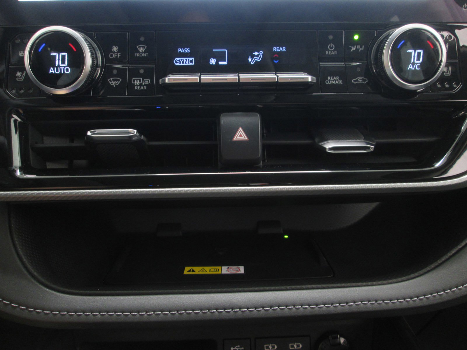 Used 2023 Toyota Highlander Platinum AWD/4WD image 17