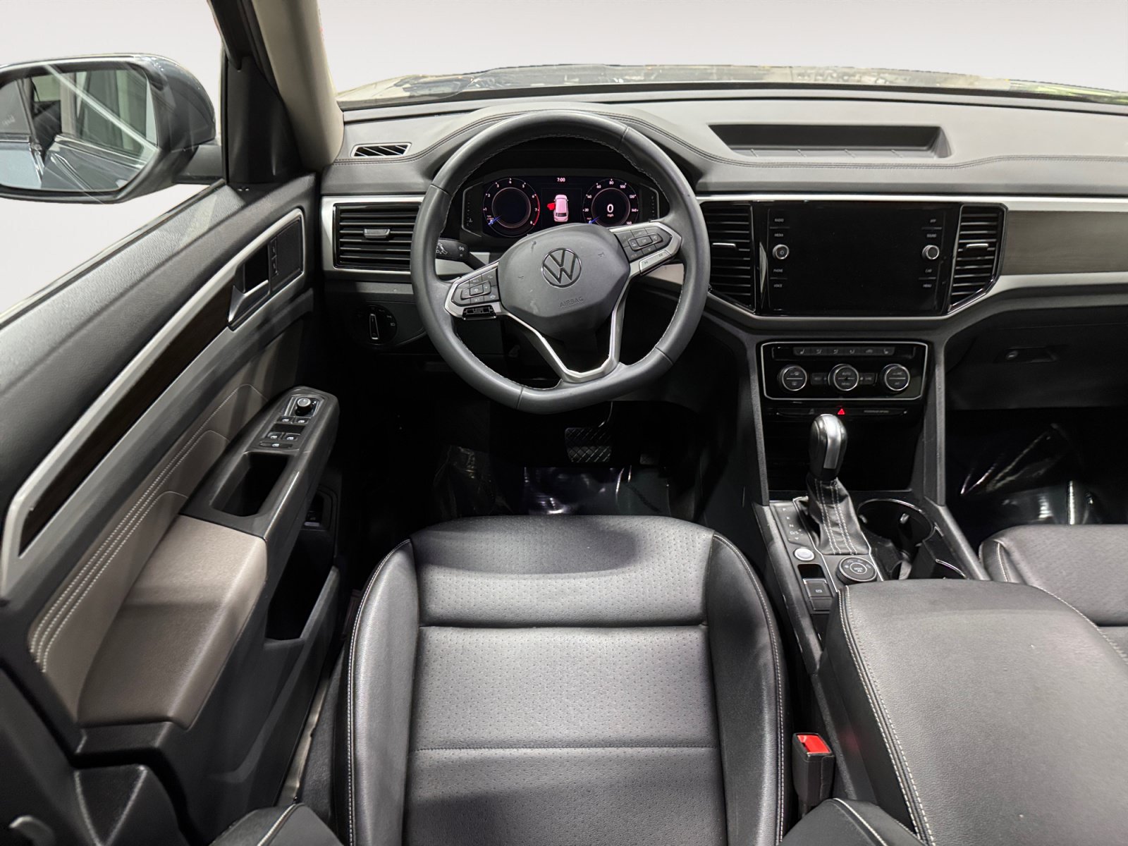 Used 2023 Volkswagen Atlas SE AWD/4WD image 10