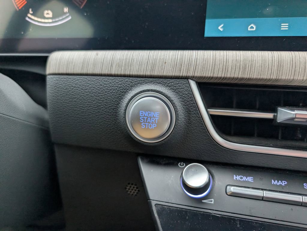 Used 2024 Hyundai Sonata SEL image 16